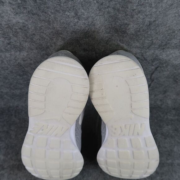 Nike Shoes Womens 9 Sneaker Tanjun Athletic Lifestyle Trainer Comfort Grey White - Picture 10 of 12